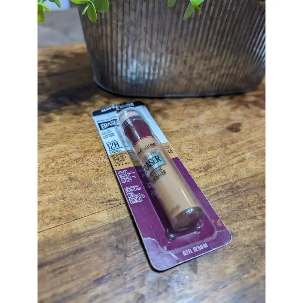 Maybelline Instant Age Rewind Eraser Dark Circles Concealer, Shade Caramel 144